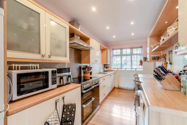 8657953-interior09.jpg