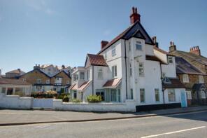 Flat 3, East Row Lodge, East Row, Sandsend, Whitby YO21 3SU