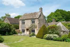 Old School Cottage, 400893 Church Farm To Pound Cottage Duntisbourne Abbots, Cirencester GL7 7JN