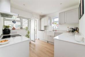 100, Elmfield Crescent, Exmouth EX8 3BW