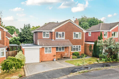 Appletree Close, Godalming, Surrey, GU7