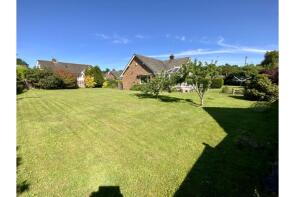 Castaways, Brett Close, Taunton TA4 4JZ