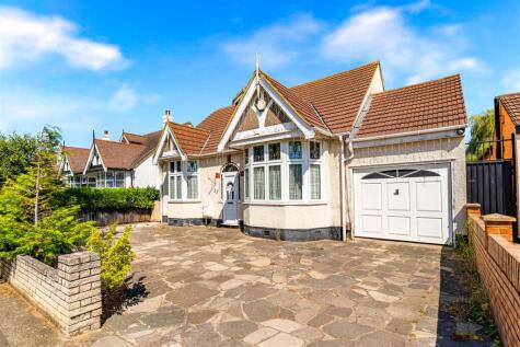 Westrow Gardens, Seven Kings