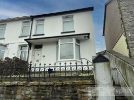 41, Amos Hill, Pen-y-graig, Tonypandy CF40 1PW