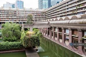 6, Brandon Mews, Barbican, London EC2Y 8BE