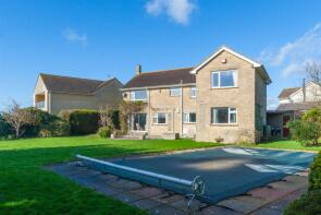 8, Callows Cross, Brinkworth SN15 5DY