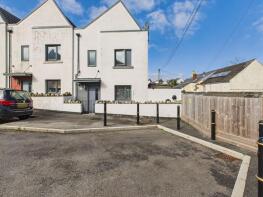 5, Woolf Place, Redruth TR15 3SW