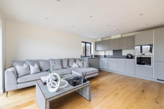 Sewardstone Road E4