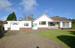 2, Manor Vale Road, Brixham TQ5 0PA