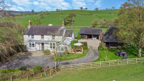 Gwynyndy, Private Street From End Of U2364 Gated To Gwynyndy, Llanfair Caereinion, Welshpool SY21 0HS