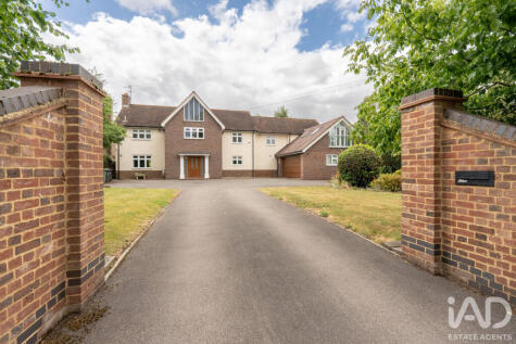 Station Road, Bishop's Stortford, CM22