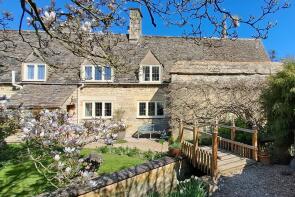 5, Standish Court, Standish, Stonehouse GL10 3DW