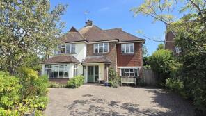 7, Boxes Lane, Haywards Heath RH17 7EJ