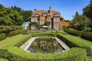 Monkswood, Priors Hatch Lane, Hurtmore, Godalming GU7 2RJ