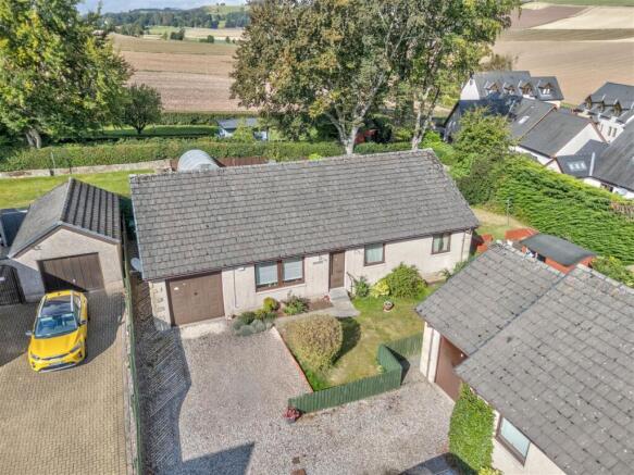 4 Rose Hemming Place Letham-1.JPG