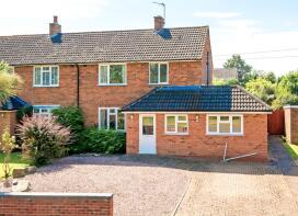 4, Woodbury Close, Hartlebury DY11 7TL