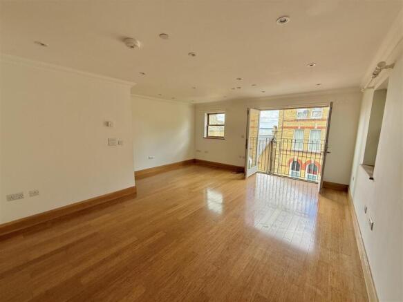 Living Area: