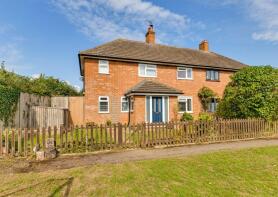 36, Hill Road, Hitchin SG4 8YH