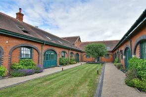 9, Clementsbury, Brickendon Lane, Hertford SG13 8FG