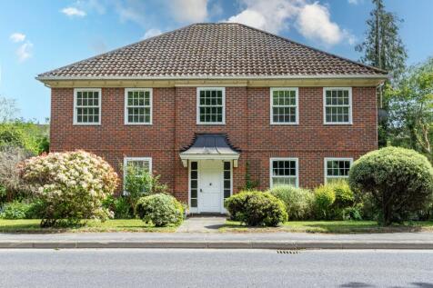 Oaklands, Hartley Wintney, RG27