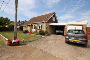 Elmcroft, Holmfield Avenue, Yarmouth PO41 0ST