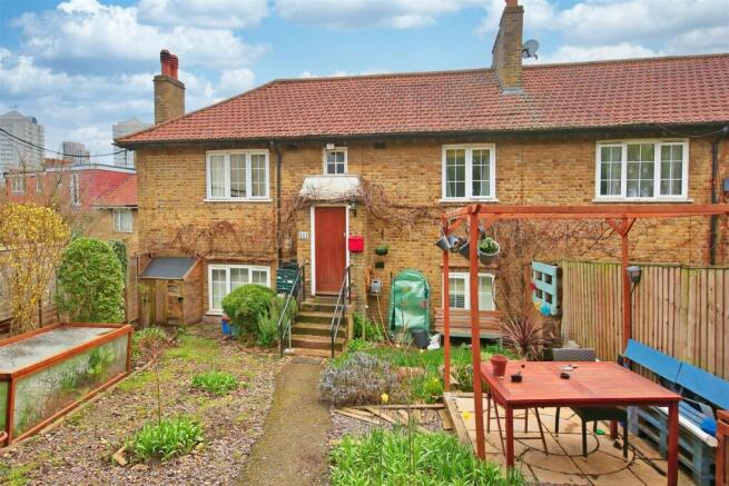 111_merton_road_image1_17148_4.jpg