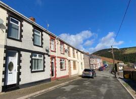 11, Llangeinor Terrace, Lewistown, Bridgend CF32 7LS
