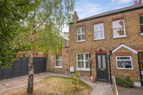 Hanworth Road, Hampton, TW12