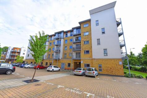 Coombe Way, Farnborough, GU14