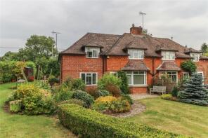 2, Woodside Cottages, The Green, Andover SP11 8BB