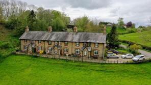 2, Railway Cottages, Road On The C3064 From Park House To Long Marton, Appleby-in-westmorland CA16 6BY