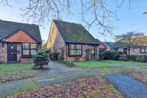 5, The Grange, Chobham, Woking GU24 8NQ