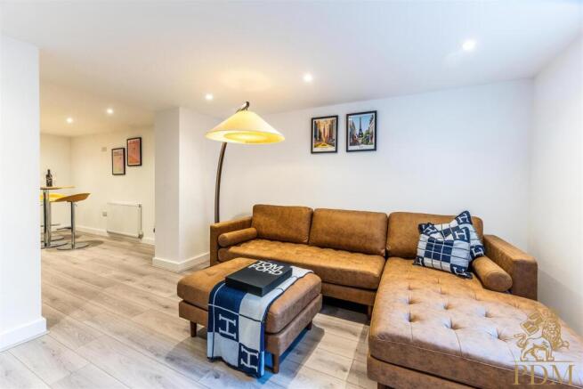 Flat 1 - Daniels Quarters - 3.jpg