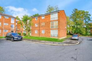 45, Chenies Court, Hemel Hempstead HP2 7JU