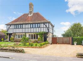 8, Newstone Cottages, East Street, Crawley RH10 4PX