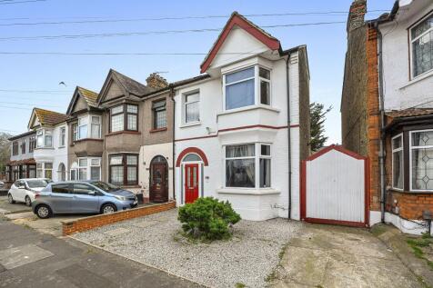 Cavenham Gardens, Ilford