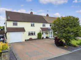 56, Parkfields, Roydon, Harlow CM19 5JB