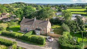 9, Lamb Plot, Sherborne DT9 6PQ
