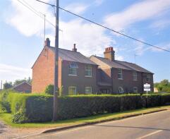 2, Kiln Cottages, Chesham Road, Wigginton, Tring HP23 6JE
