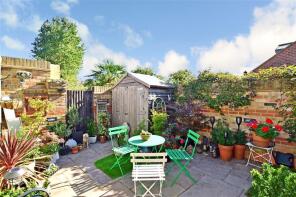 4, Crown Cottages, The Street, Deal CT14 0ND