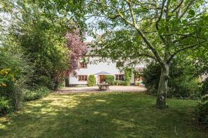Walks Farmhouse, Blacksmiths Lane, Ashwellthorpe NR16 1EP