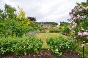 8 Briars, Crooksbury Road, Farnham GU10 1QE