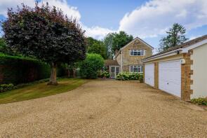 5 Brackenfield, Lodge Park, Towcester NN12 8XG