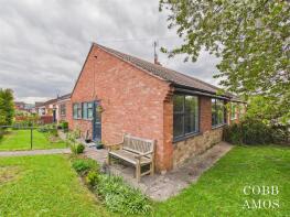 68, Castlefields, Leominster HR6 8BJ