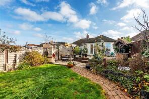 38, Warenne Road, Leatherhead KT22 9UQ