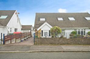 7, Balmoral Close, Penycoedcae, Pontypridd CF37 1XE