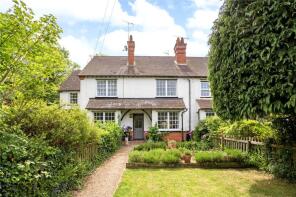 2, Wellington Cottages, Warren Row Road, Warren Row, Reading RG10 8QX