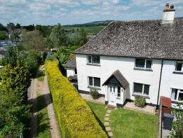17, Hillside, Honiton EX14 3HB