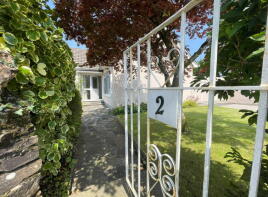 2, Merrivale View Road, Yelverton PL20 6NS