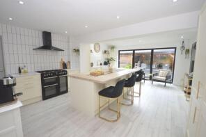 10, Parlington Close, Widnes WA8 8YF